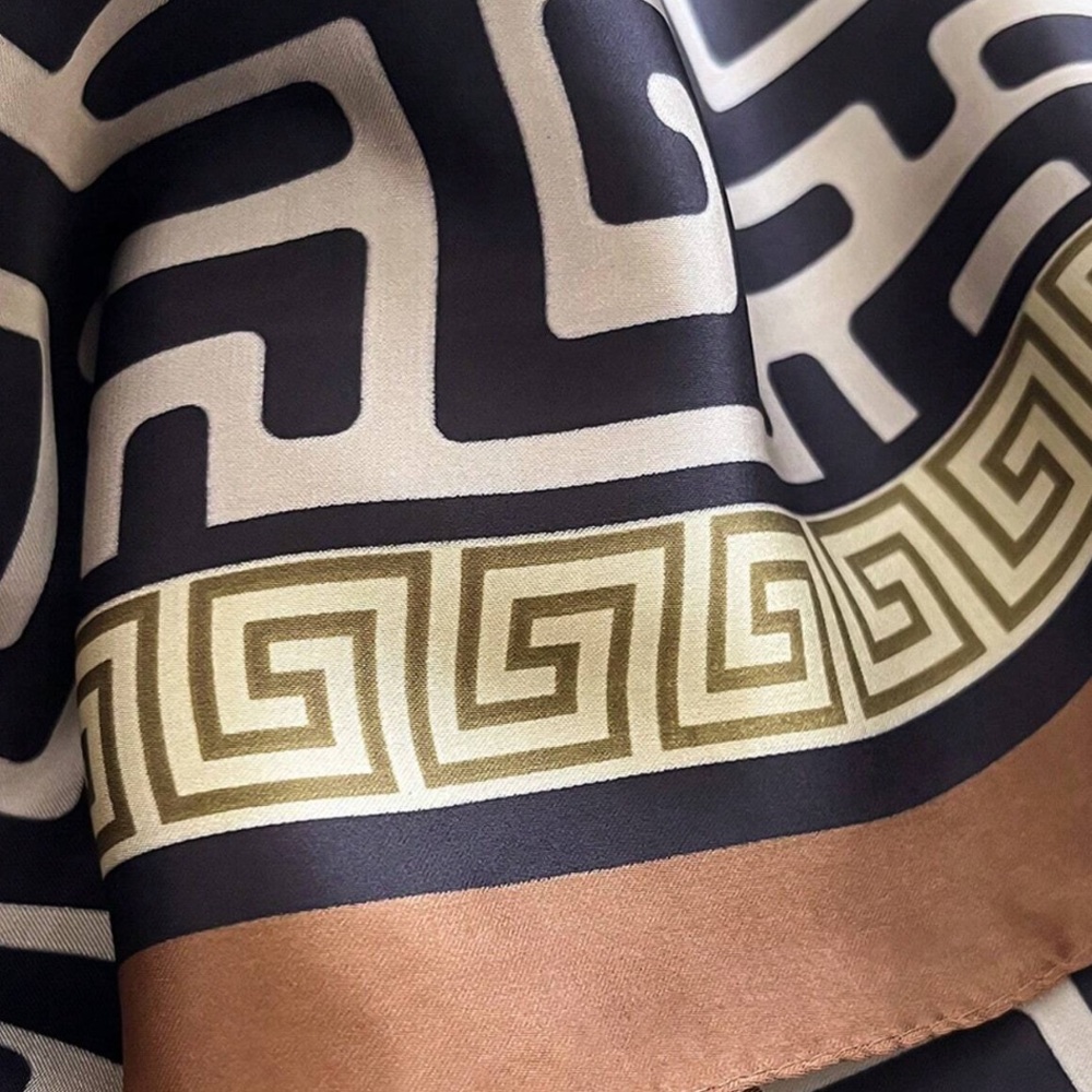 🆕 Silky Geo Print Shawl Scarf - Picture 2 of 5